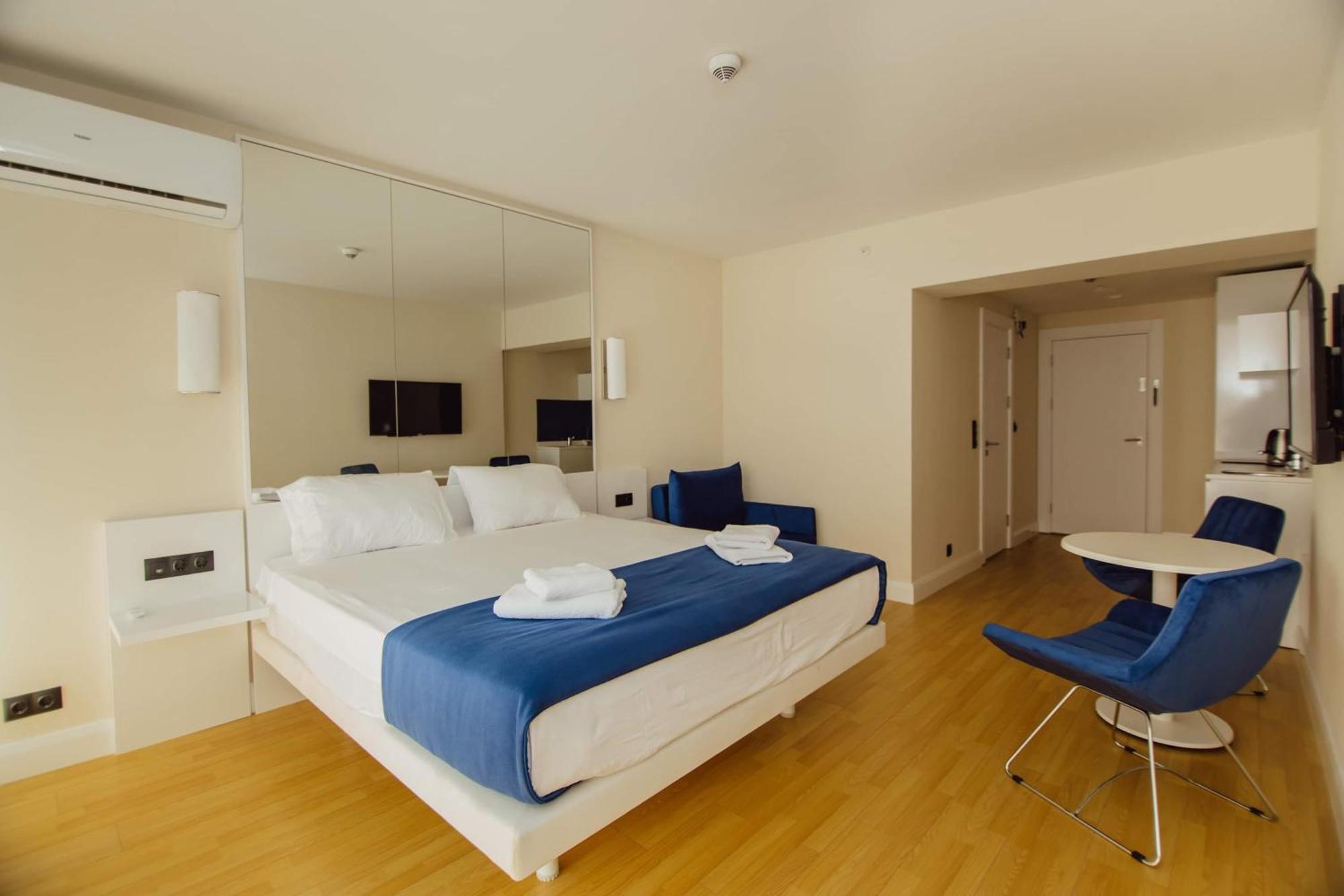 Orbi City Black Sea View Aparthotel Batumi Exterior foto